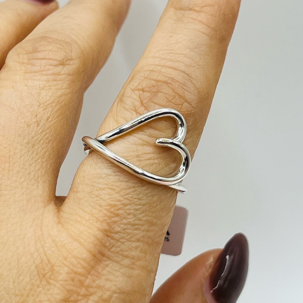 Pandora Essence Organically Shaped Heart Ring
